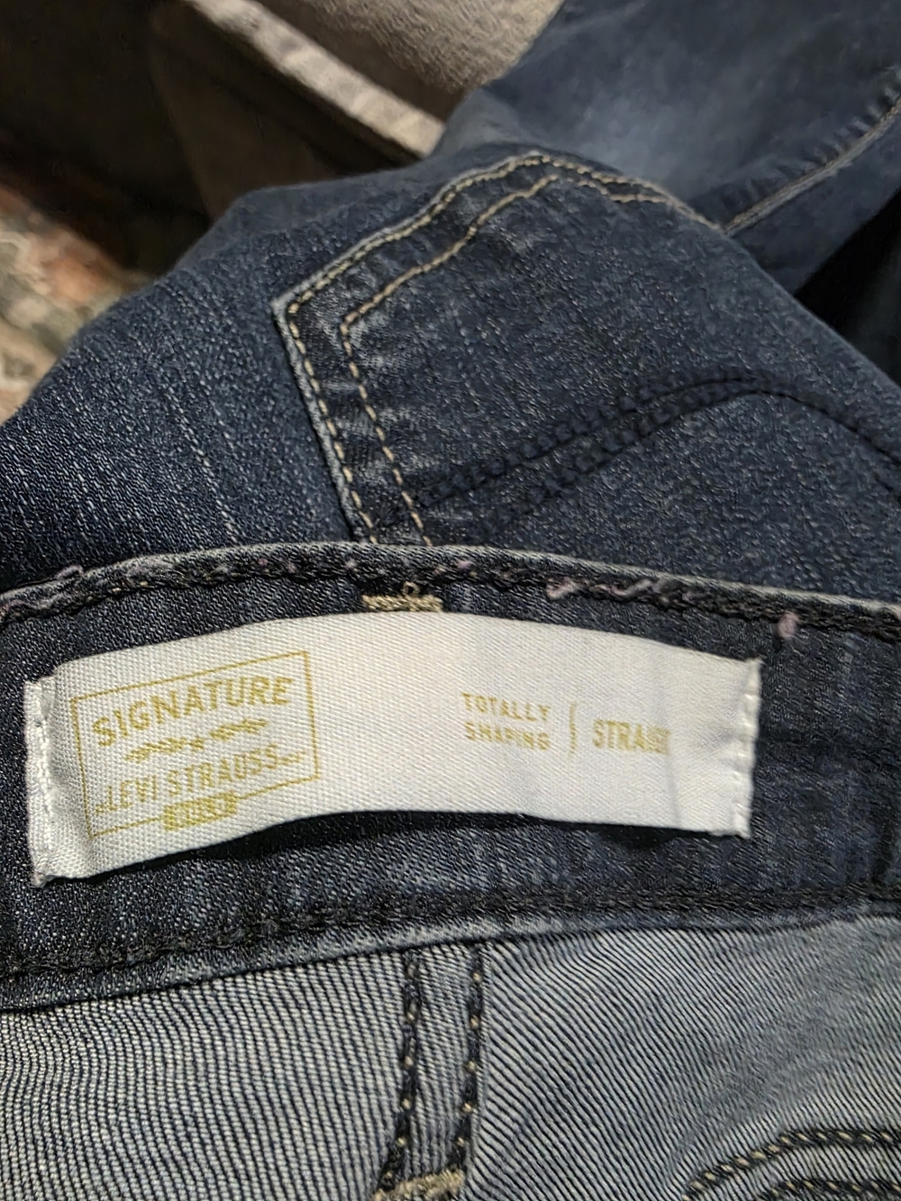 Levi Strauss Signature Gold Women’s 16 Long Straight Leg Jeans W33 L34 Dark Wash - Picture 4 of 6
